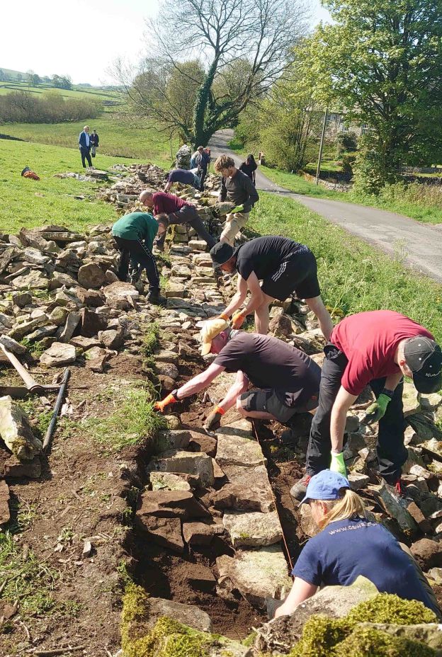 Friends of the Lake District_dry stone walling_AllUsage