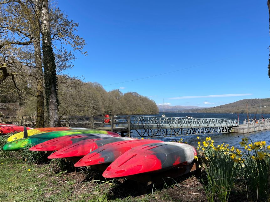 Kayaks Lake Daffodils Windermere_Geneve Brand